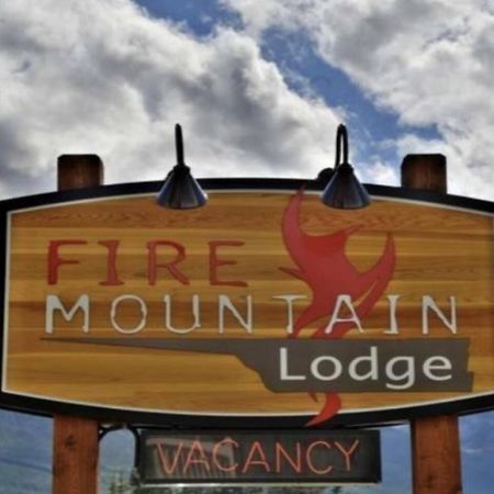 Fire Mountain Two Bedroom Condo Canmore Ngoại thất bức ảnh