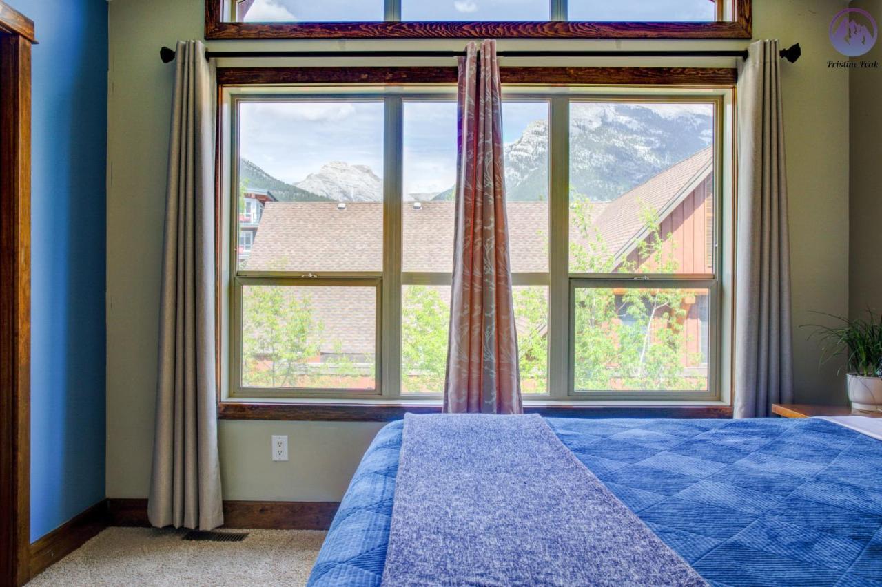 Fire Mountain Two Bedroom Condo Canmore Ngoại thất bức ảnh