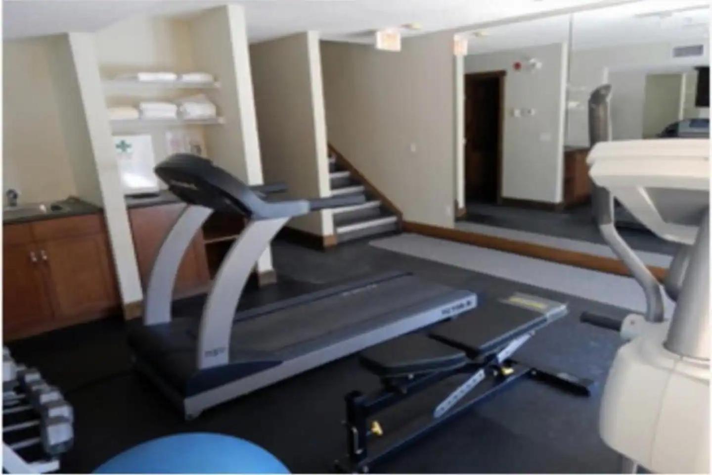 Fire Mountain Two Bedroom Condo Canmore Ngoại thất bức ảnh